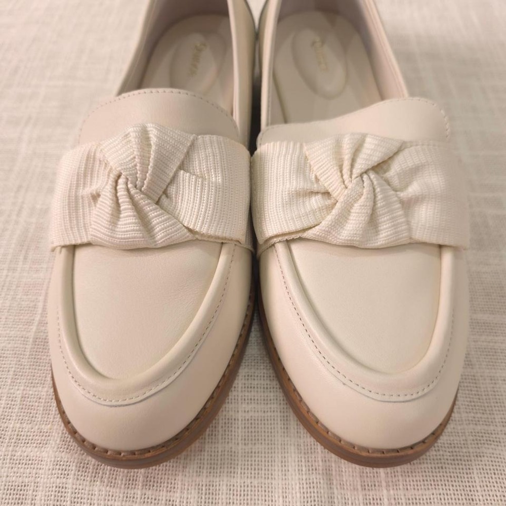 Quince Italian Leather Bow Penny Loafer - Bone/ Size 8 - Picture 3 of 9